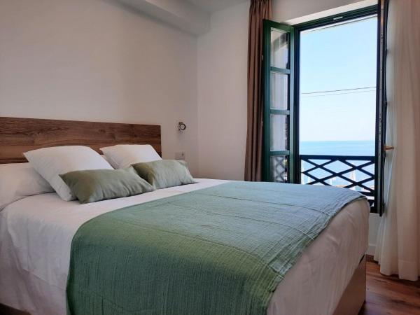 Apartamentos El Muelle Comillas Kültér fotó